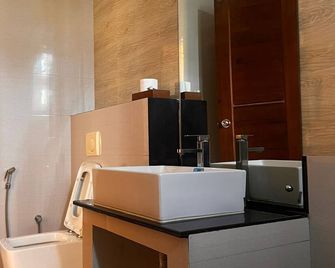 Nilawin Hotels & Resorts - Chilaw - Baño