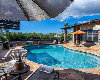 Noah's Hideaway Luxury B&B (KS), Walk to Beach! - Kaanapali - Pool