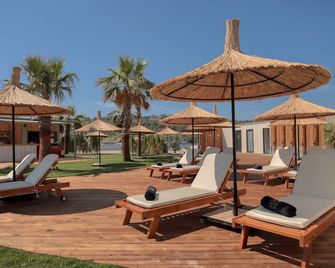 Parna Hotel - Ayvalık - Patio