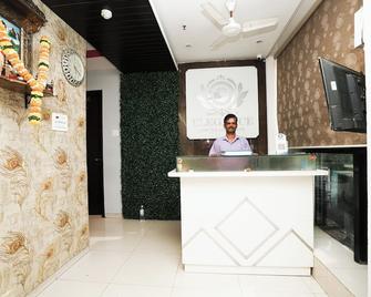 Hotel Elegance - Mumbai - Resepsjon