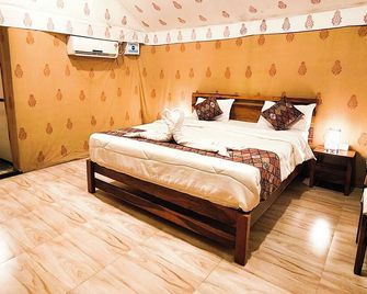 Sandy's Kinjal Farm & Tents, Mh - Karjat - Habitación
