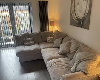 River View House St Neots - Navigation Wharf - St. Neots - Wohnzimmer