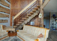 Antler Hill Lodge- Newly Built! - Anita - Living room