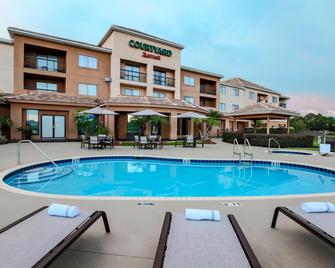 Courtyard by Marriott Orlando Lake Mary/North - Lake Mary - Pool