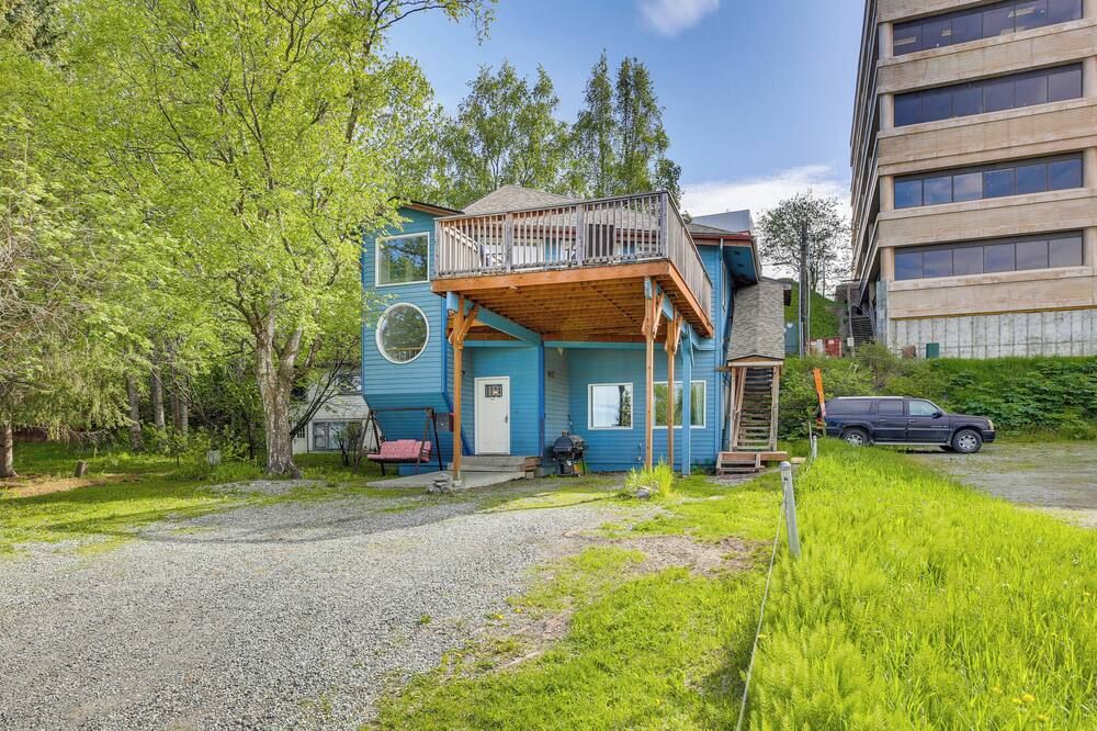 Modern Anchorage Getaway, Steps from Coastal Trail - אנקוראג' - בניין