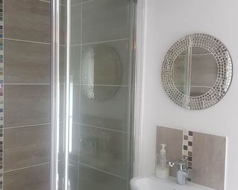 Kingsmede Bed & Breakfast - Ventnor