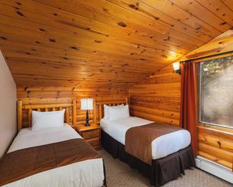 #132 Three Bedroom Chalet - Hinton - Habitación