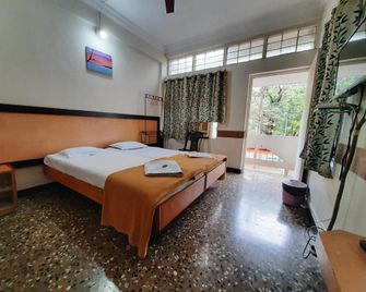 Hotel Ashray Residency - Sangli - Bedroom