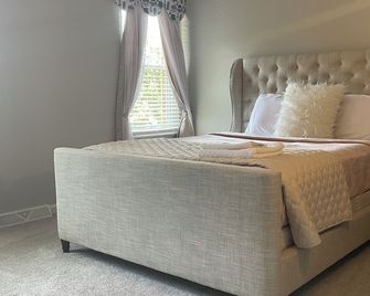 Cozy Meets Luxury - West Chester - Bedroom