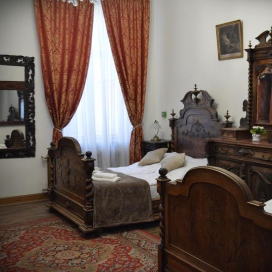 Łódzki Pałacyk - Palace Rooms image 1