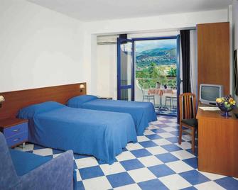 Hotel San Gaetano - Grisolia - Habitación
