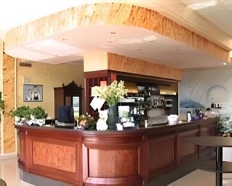 Il Bivio Hotel - Carmagnola - Рецепція