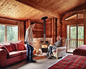 Kenai Princess Lodge - Cooper Landing - Living room