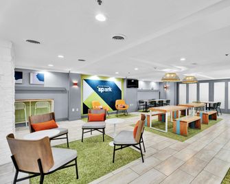 Spark by Hilton Plymouth - Plymouth - Lounge