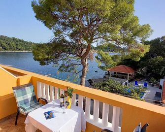 Apartments Vinko Mljet- One-Bedroom Apartment with Terrace A5 - Sobra - Balcony