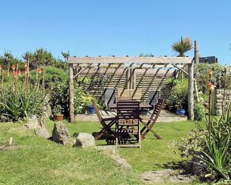 2 bedroom accommodation in Pendeen - Marazion - Patio