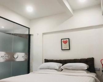 The Ardens Hotel - Pekan Nenas, Pontian - Gelang Patah - Slaapkamer