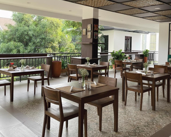 Umasan Co Living & Resto Pondok Indah - Jakarta - Restaurant