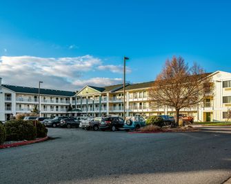 HomeTowne Studios by Red Roof Spokane - Valley - Spokane - Bygning