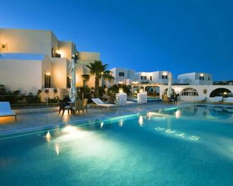 Hotel Star Santorini - Megalochori - Piscina