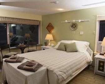 Mountain Springs Nature Retreat - אוקנגן פולס - חדר שינה