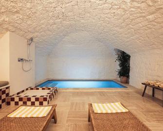 Hôtel de la Gaité - París - Piscina