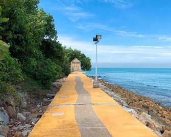 Newly Renovated Comfy Beachfront View At - Si Rusa - Beach