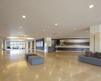 Toba Seaside Hotel - Toba - Lobby