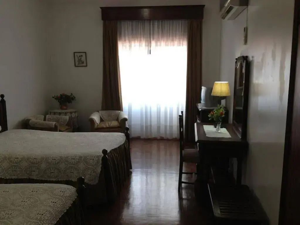 Hotel Vitoria - Santarém - Спальня