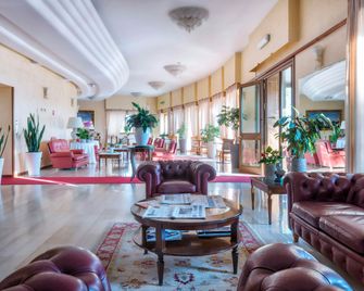 Astura Palace Hotel - Nettuno - Lobby