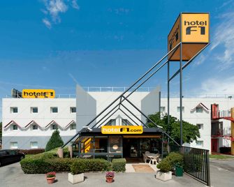 Unisotel Ex Hotelf1 Saint Brieuc - Tregueux - Bâtiment