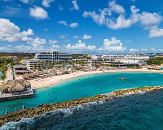 Mangrove Beach Corendon Curacao Resort, Curio by Hilton - Willemstad - Platja