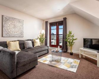 Elliot Suite No9 - Donnini Apartments - Ayr - Living room