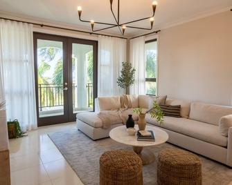 The Country Club Residences at Grand Reserve - Rio Grande - Living room