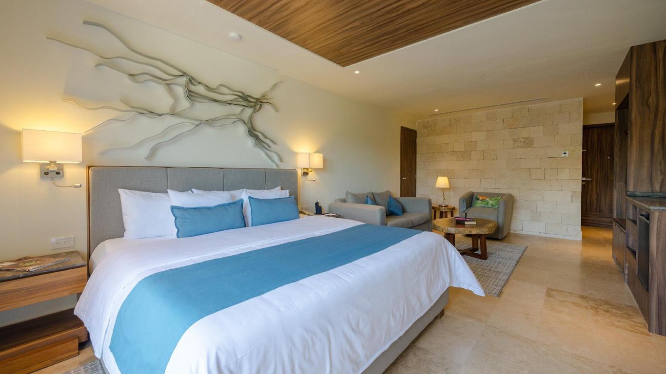 Naay Tulum Curamoria Collection