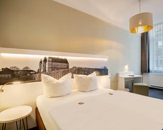 Hotel Am Schlosspark - Güstrow - Bedroom