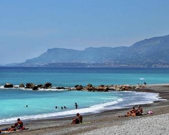 Belvilla by OYO Casa nuova Ventimiglia - Ventimiglia - Playa