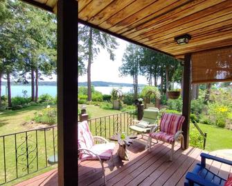 Union Bay Log Home - Union Bay - Patio