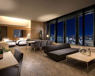 โรงแรมรอยัล คลาสสิก โอซาก้า - โอซาก้า - ห้องนั่งเล่น