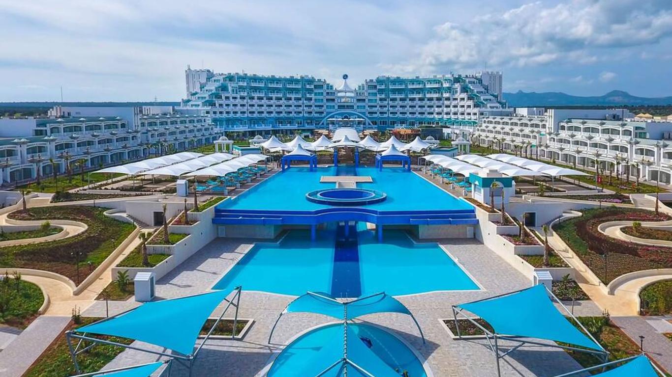 Limak Cyprus Deluxe Hotel
