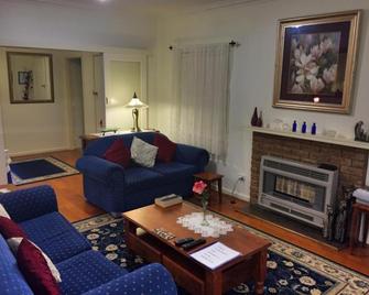 Admurraya House Bed & Breakfast - Rutherglen - Sala de estar