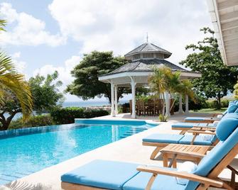 Villa Hummingbird by Fantasia Villas - Lance aux Épines - Piscina