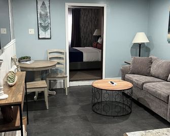 Eastern Inn & Suites - North Conway - Σαλόνι