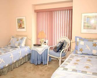 3 bedroom, 2-bath town home is only 3 blocks to the beach, family recreation and restaurants - Avalon - Sypialnia