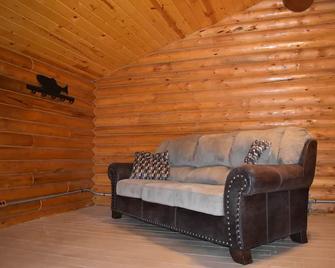 Modern log cabin with a cozy cabin feel along the Clearwater River. - Ahsahka - Sala de estar