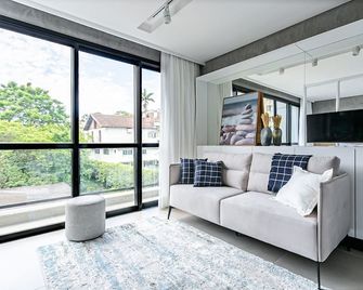 ZEE Studios a 200m da beira-mar norte - Florianópolis