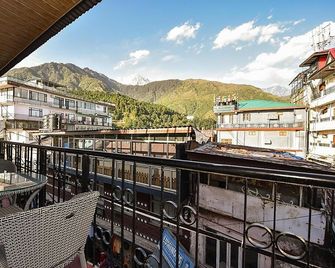 M Hotel And Restaurant - Dharamshala - Balcony