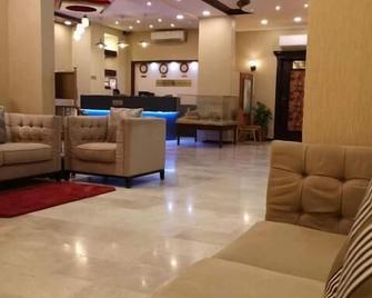 Bahla Hotel Apartments - Bahla - Lobby