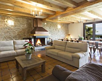 Casa de Baronia - Luxurious, private villa with lovely pool - Ponts - Sala de estar