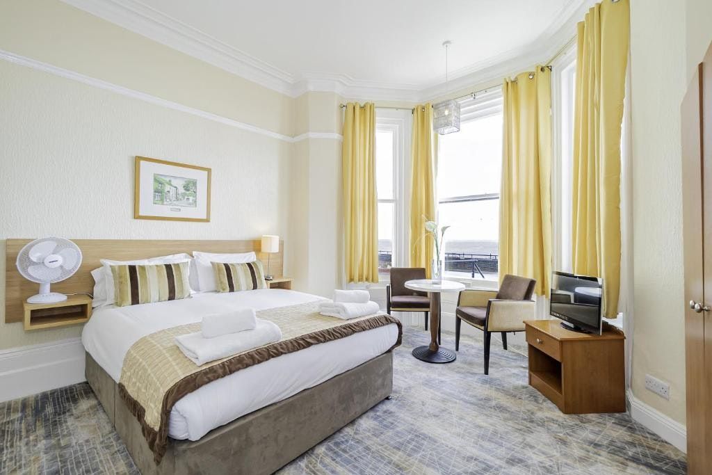 Majestic Hotel Eastbourne by Belvilla - Eastbourne - Bedroom